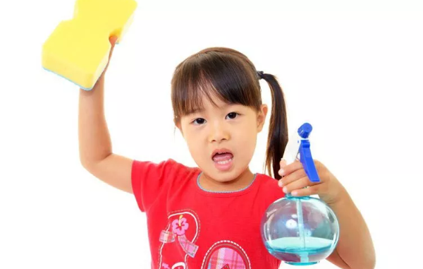 Kebiasaan Anak Terlalu Bersih Justru Kurang Baik, Benarkah?